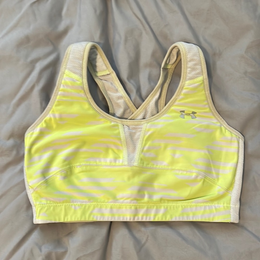 Under armour women sport bra size M